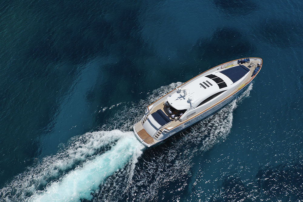 what a sailing boat looks like